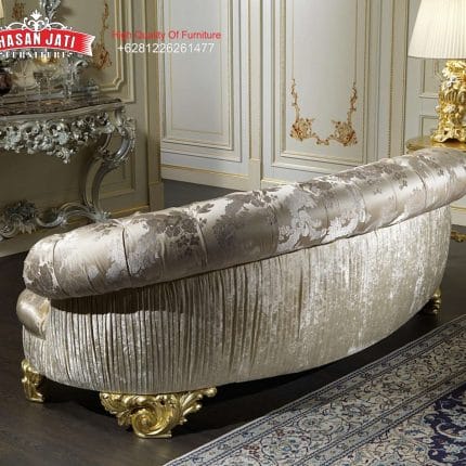 Detail Belakang Sofa 3 Seater Klasik Model Membulat Ukiran Gold Silver