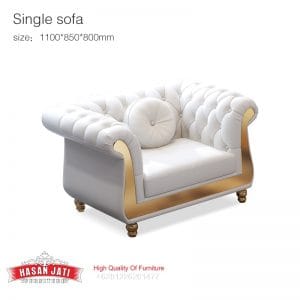 Kursi sofa mewah Jepara nampak detail dengan warna gold stainless