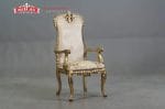 Kursi Kepala Meja Makan Ukiran Ber-Lengan Champagne Gold Velvet Krem