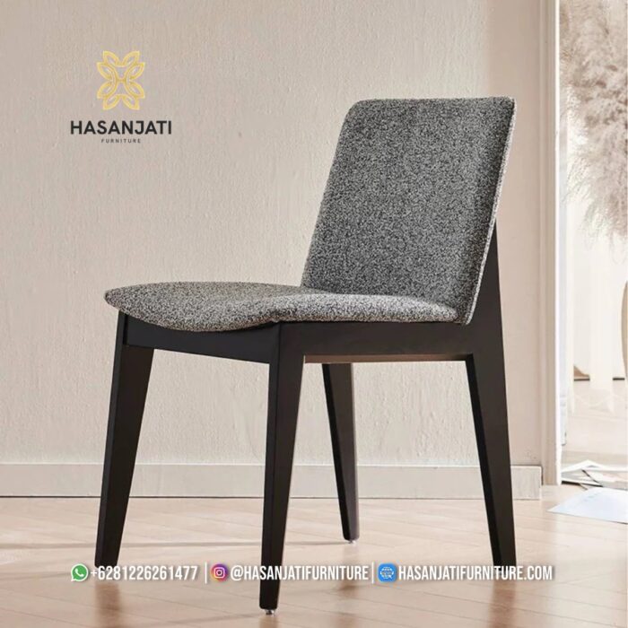 Kursi Makan Minimalis Rangka Kayu Jati Hitam Jok Fabric Abu Abu