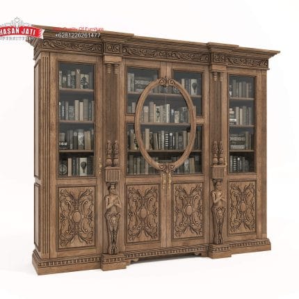 Tampilan penuh lemari buku jati mewah seri Renaissance 4 pintu kaca dengan bingkai oval tengah dan pilar patung berlatar putih polos.