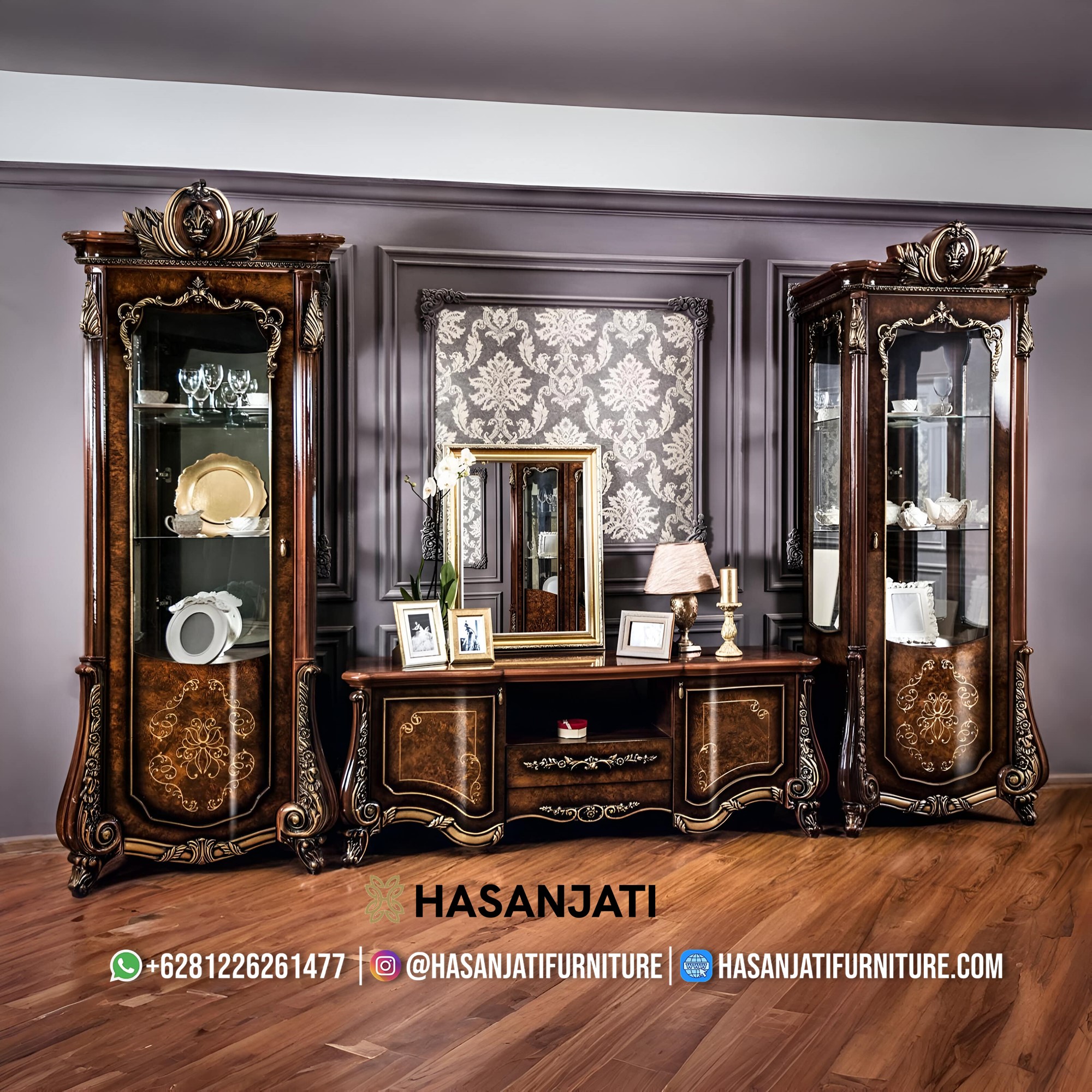 Bufet tv klasik jati ukiran jepara warna walnut dengan lemari kaca kanan kiri dan finishing emas mewah gaya eropa