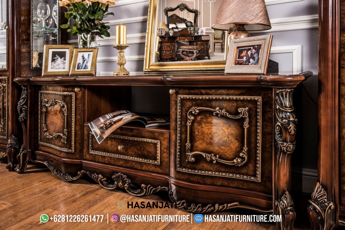 Close-up detail ukiran dan finishing Natural pada Bufet TV Klasik Kayu Jati Ukir Brown Mewah