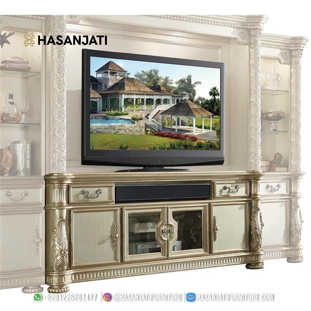 Detail ukiran kaki dan laci pada Meja TV Klasik Ivory Gold, menonjolkan desain kurva.