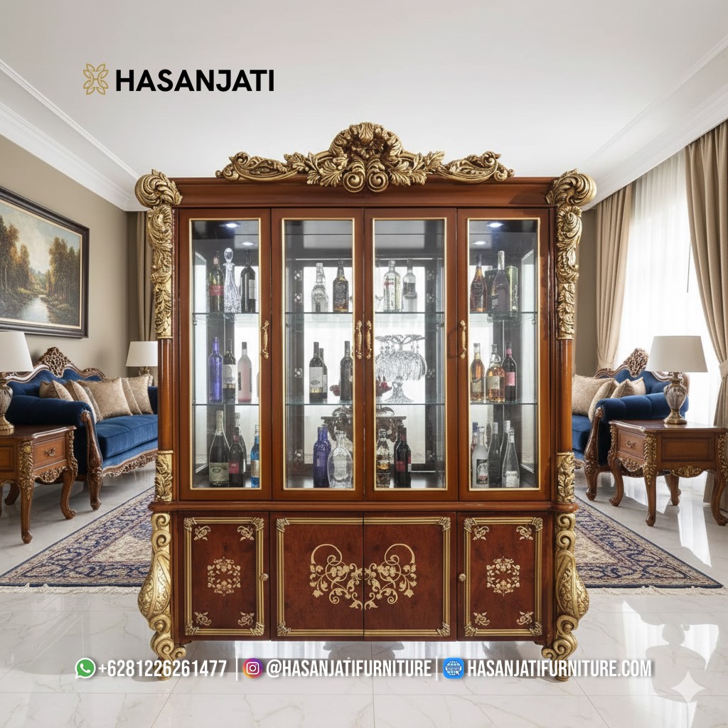 Lemari pajangan kaca mewah gold leaf 4 pintu untuk koleksi kristal dan minibar