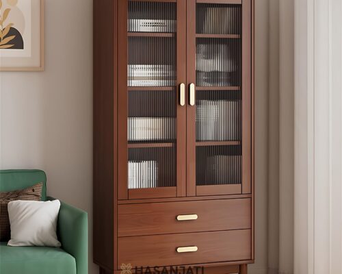 Lemari hias minimalis kayu jati cokelat kenari, 2 pintu kaca bergelombang, dan 2 laci Mid-Century Modern.