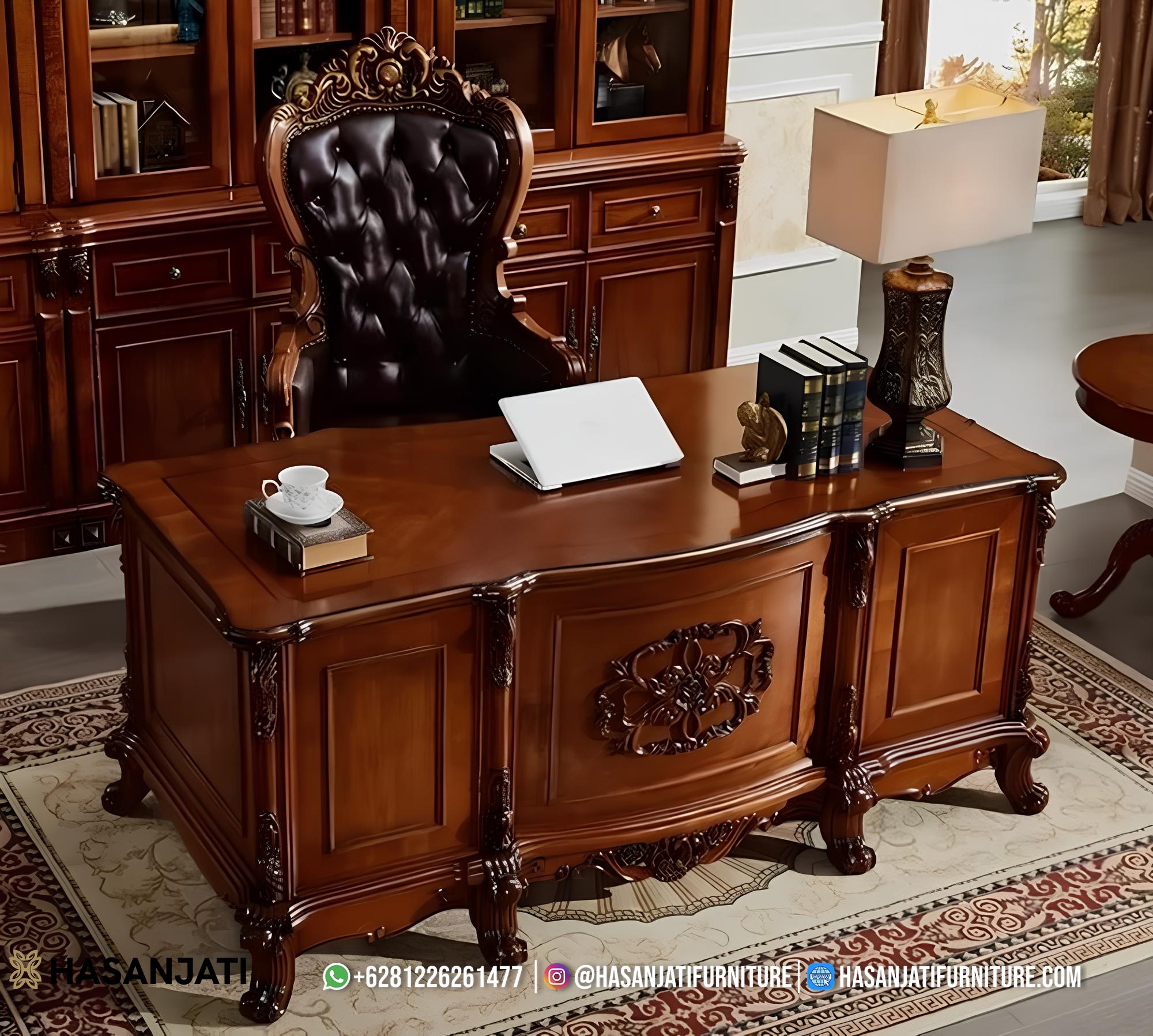 Meja kantor jati dengan detail ukir Jepara