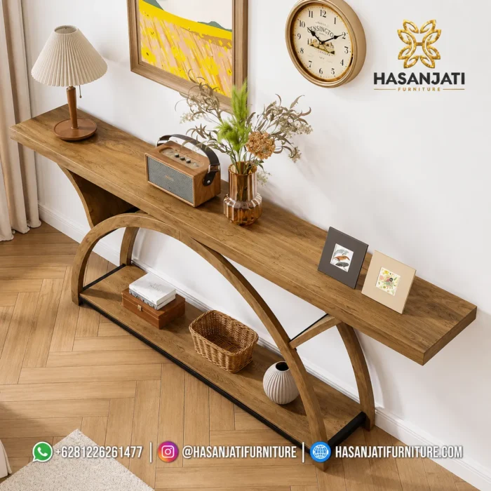 Perspektif sudut pandang dari atas meja konsol kayu jati panjang Fnova Farmhouse memperlihatkan detail luas permukaan papan atas yang halus.