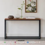 Meja konsol minimalis bergaya industrial dengan top kayu jati alami dan kaki besi hitam