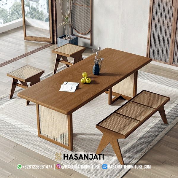 Set meja makan minimalis Japandi dengan sentuhan rotan alami dan kursi kayu jati bergaya modern