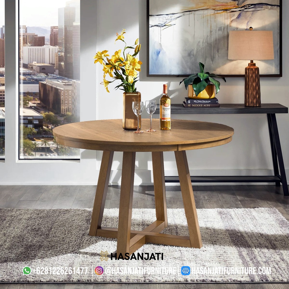 Meja makan minimalis dari kayu jati Jepara dengan desain sederhana dan tahan lama.