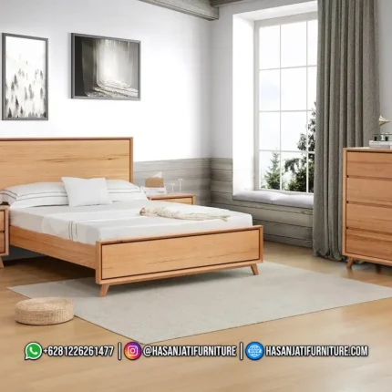 Set kamar tidur mewah minimalis modern seri Scandinavian lengkap dengan dipan kasur natural, sepasang nakas, karpet lantai, dan lemari chest 4 laci produk Hasan Jati Furniture.